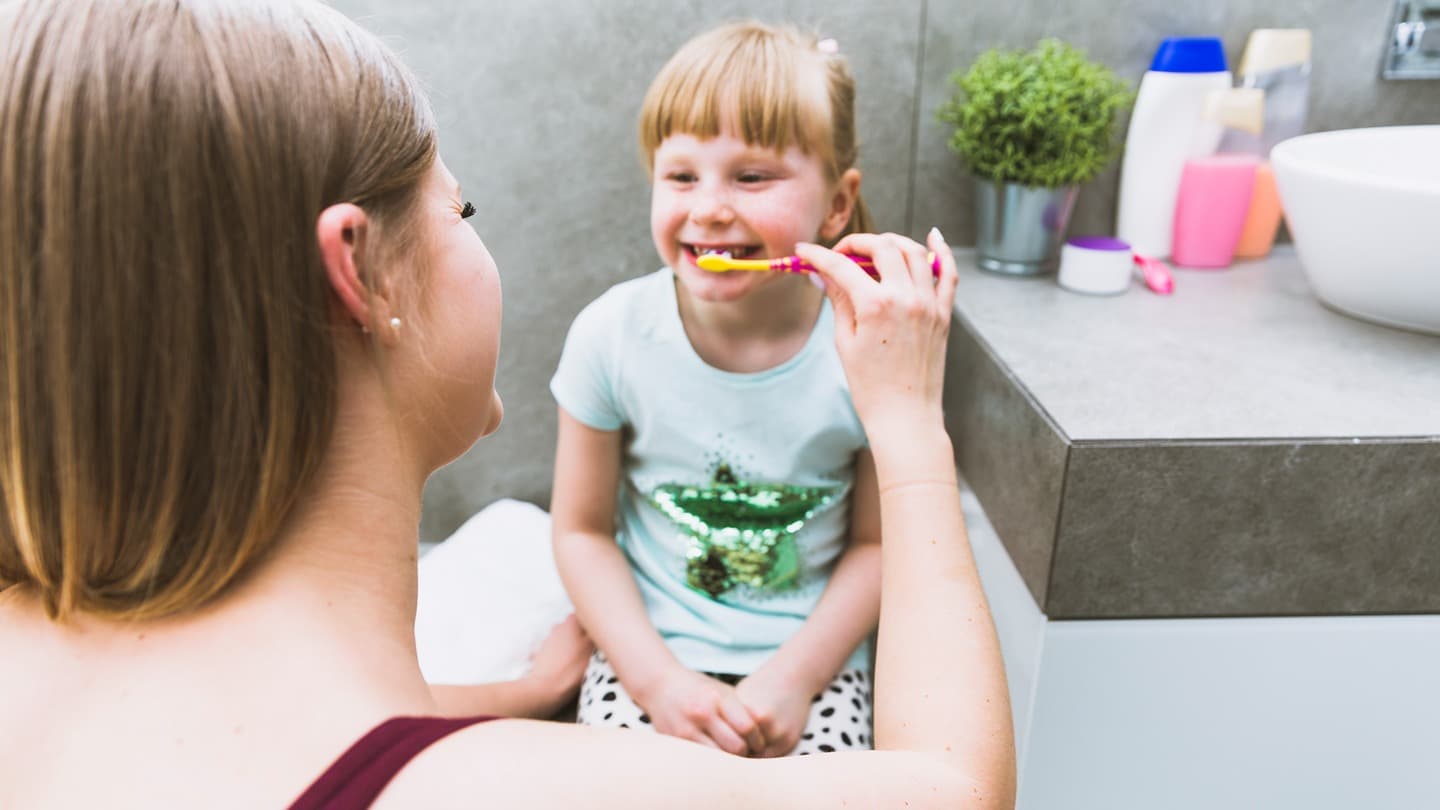 How to Build a Healthy Routine for Your Kids with the Help of a Nanny